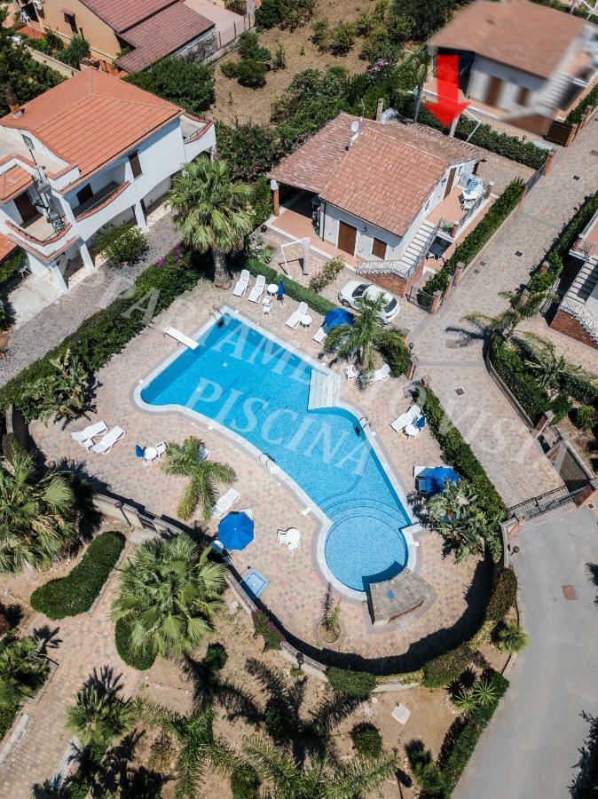 Mansarda Con Vista Piscina Villa Campofelice Di Roccella Buitenkant foto